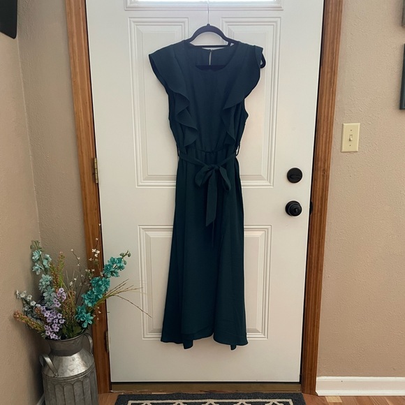 Midi Ruffle Dress - Picture 3 of 10